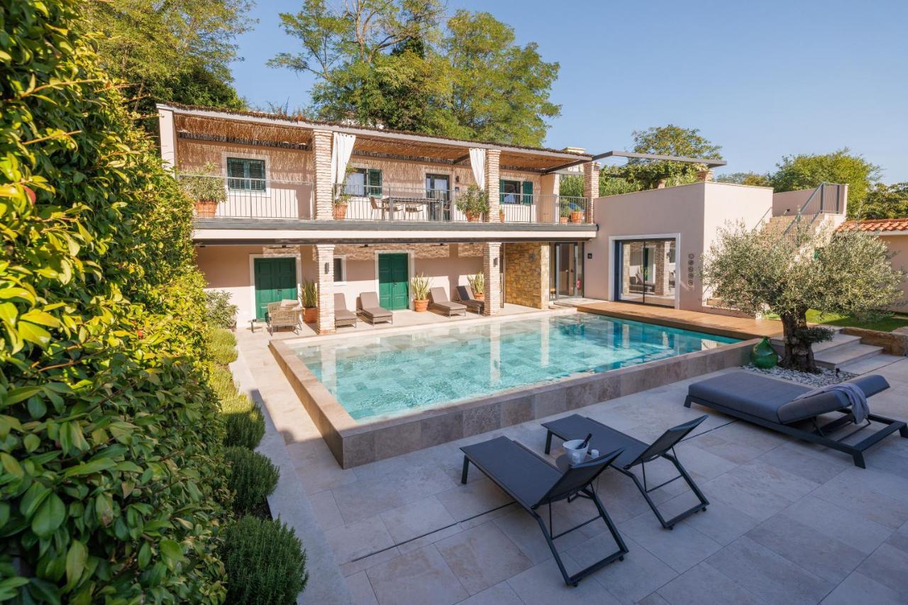 Vila Robida & Spa Črni Kal Esterno foto