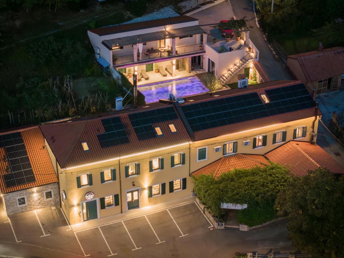 Vila Robida & Spa Črni Kal Esterno foto