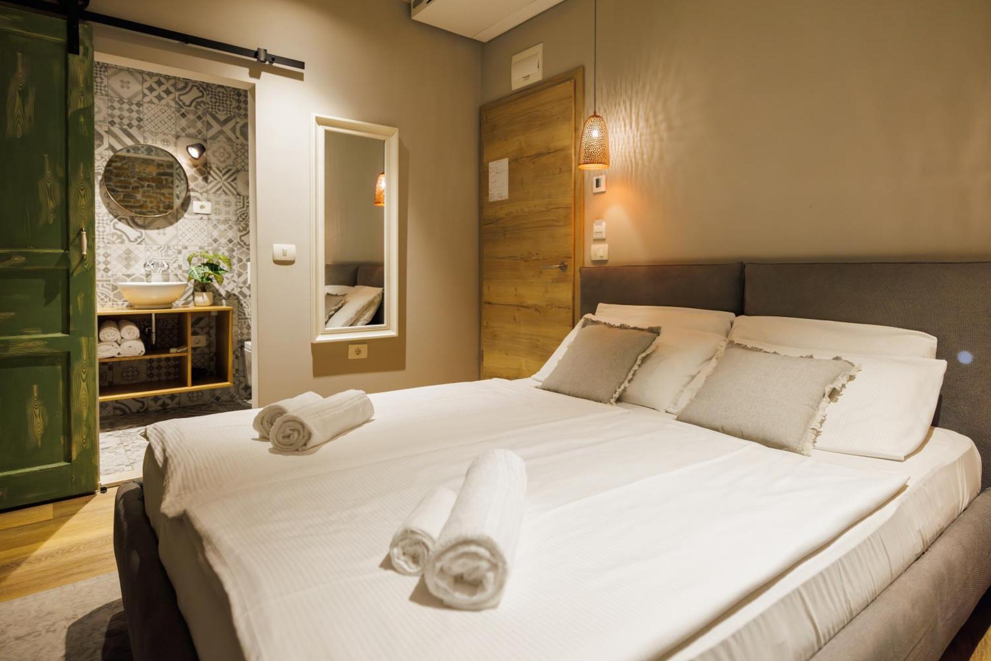 Vila Robida & Spa Črni Kal Esterno foto