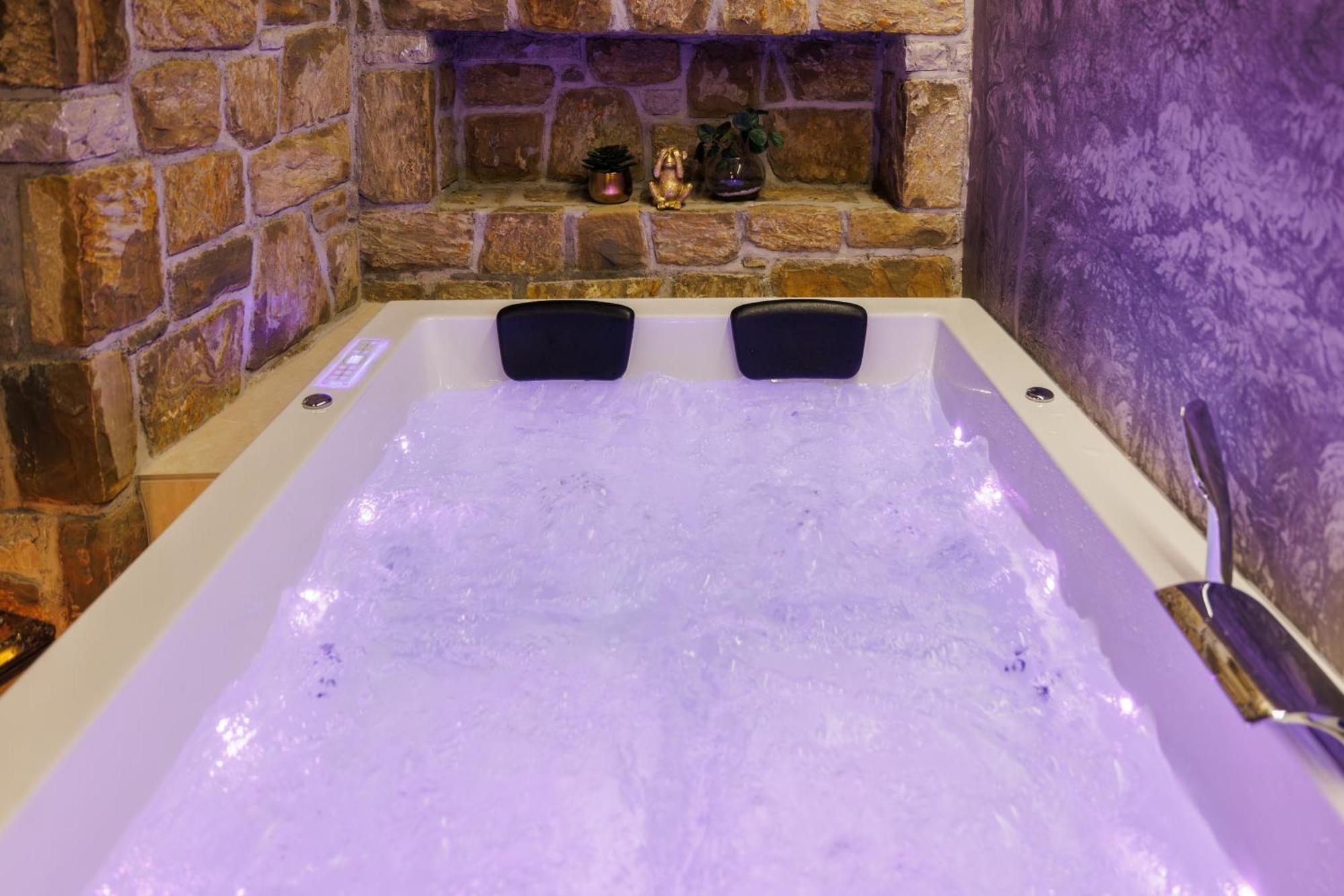 Vila Robida & Spa Črni Kal Esterno foto
