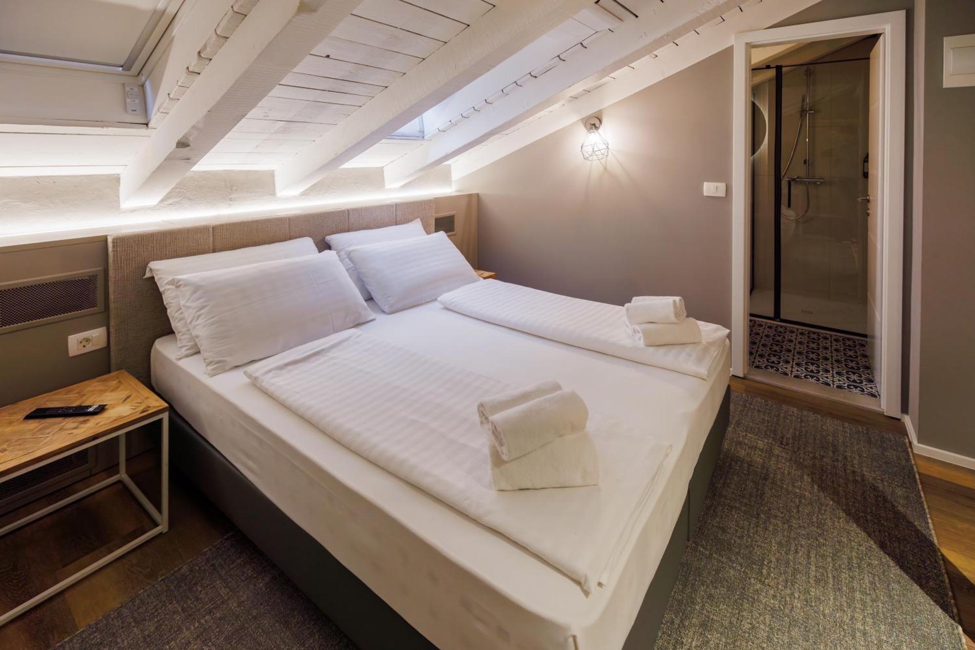 Vila Robida & Spa Črni Kal Esterno foto